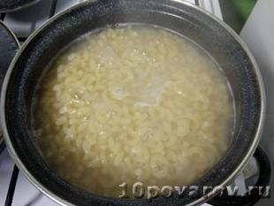 Рожки с колбасой и сыром Рожки с колбасой и сыром